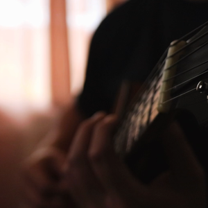 白丝少萝❌❌自慰涶水机
